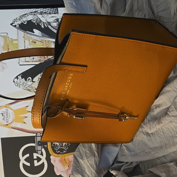 Marc Jacobs Brown Leather Tote Bag EUC - Picture 9 of 16